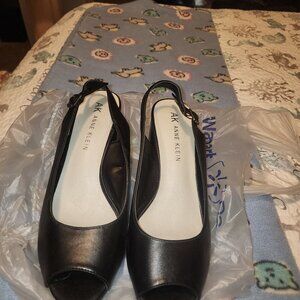 Anne Klein Flex Heels